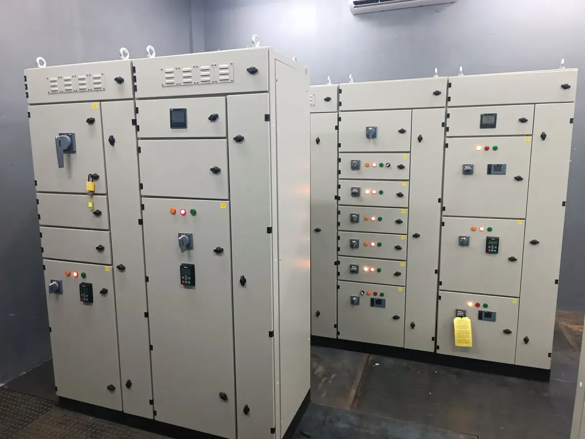 Fábrica de tableros eléctricos industriales