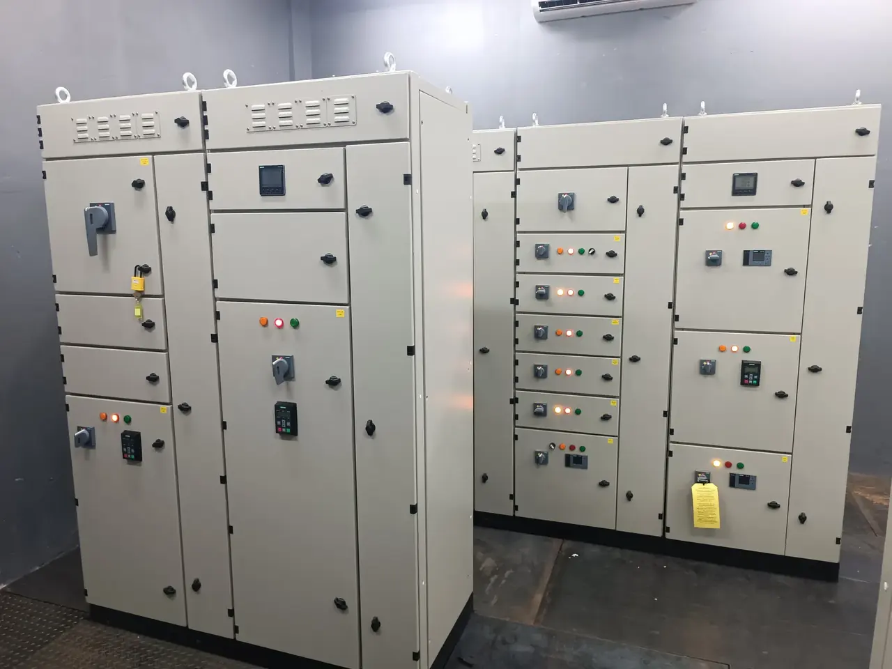 Tableros CCM modulares industriales fabricados por Power Control Paraguay
