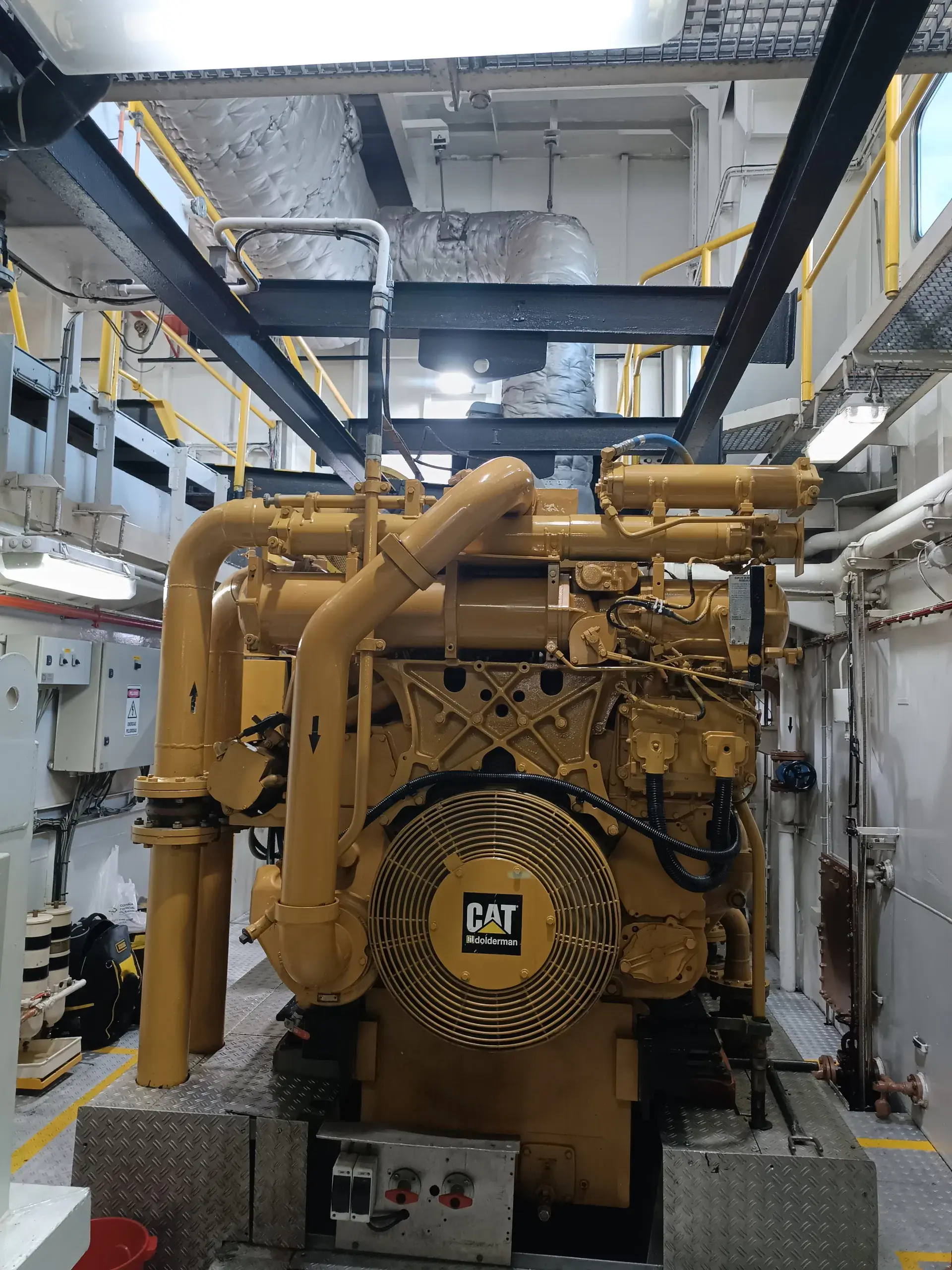 Servicios eléctricos en remolcadores navales