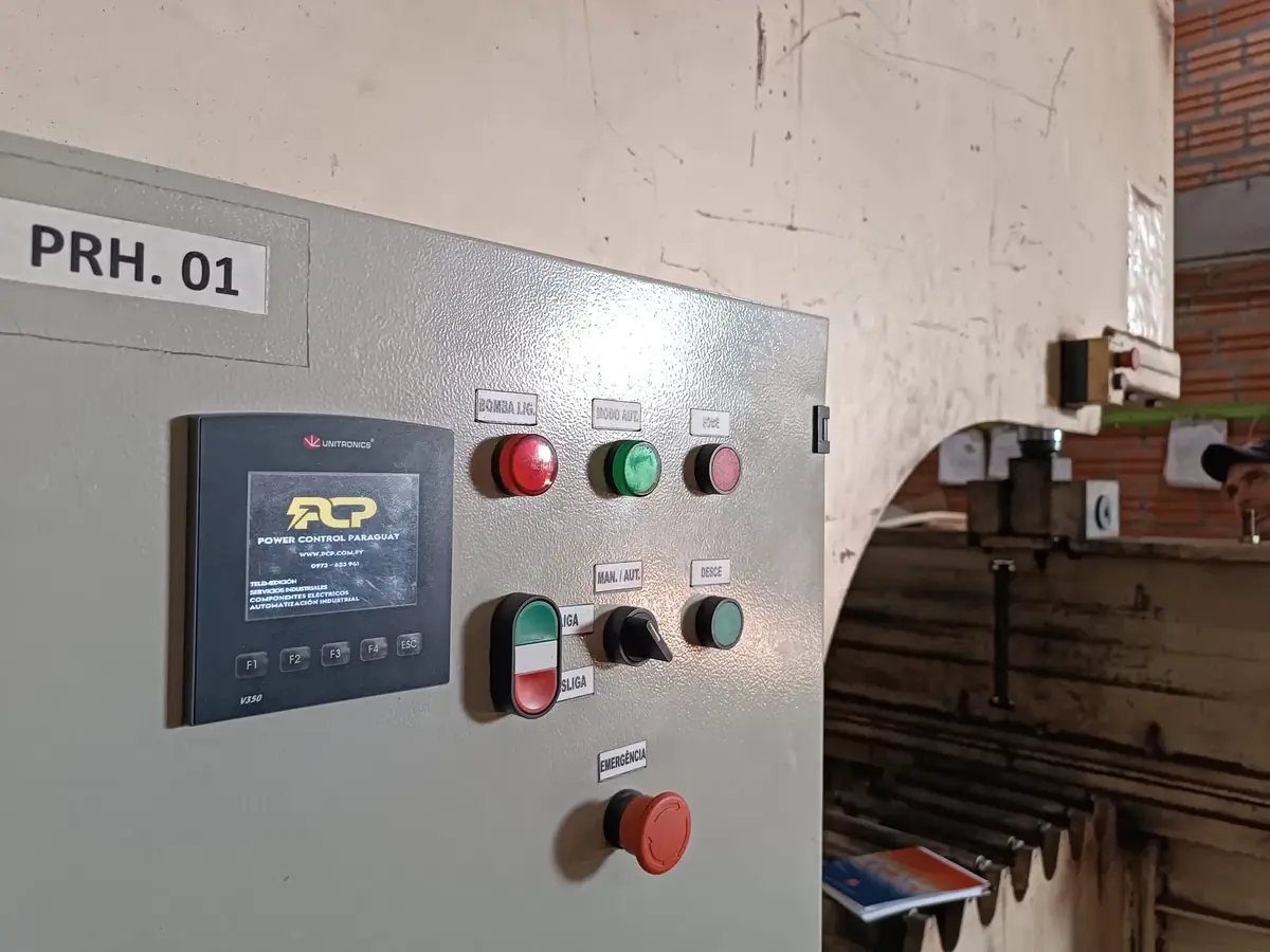 Programación de PLC Unitronic para conformadora de caño en IAPP S.A.E