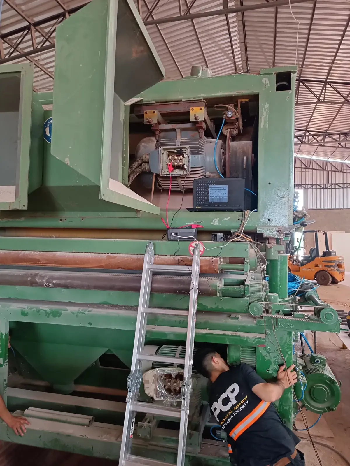 Retrofit de maquina calibradora de terciadas en Tierra Linda