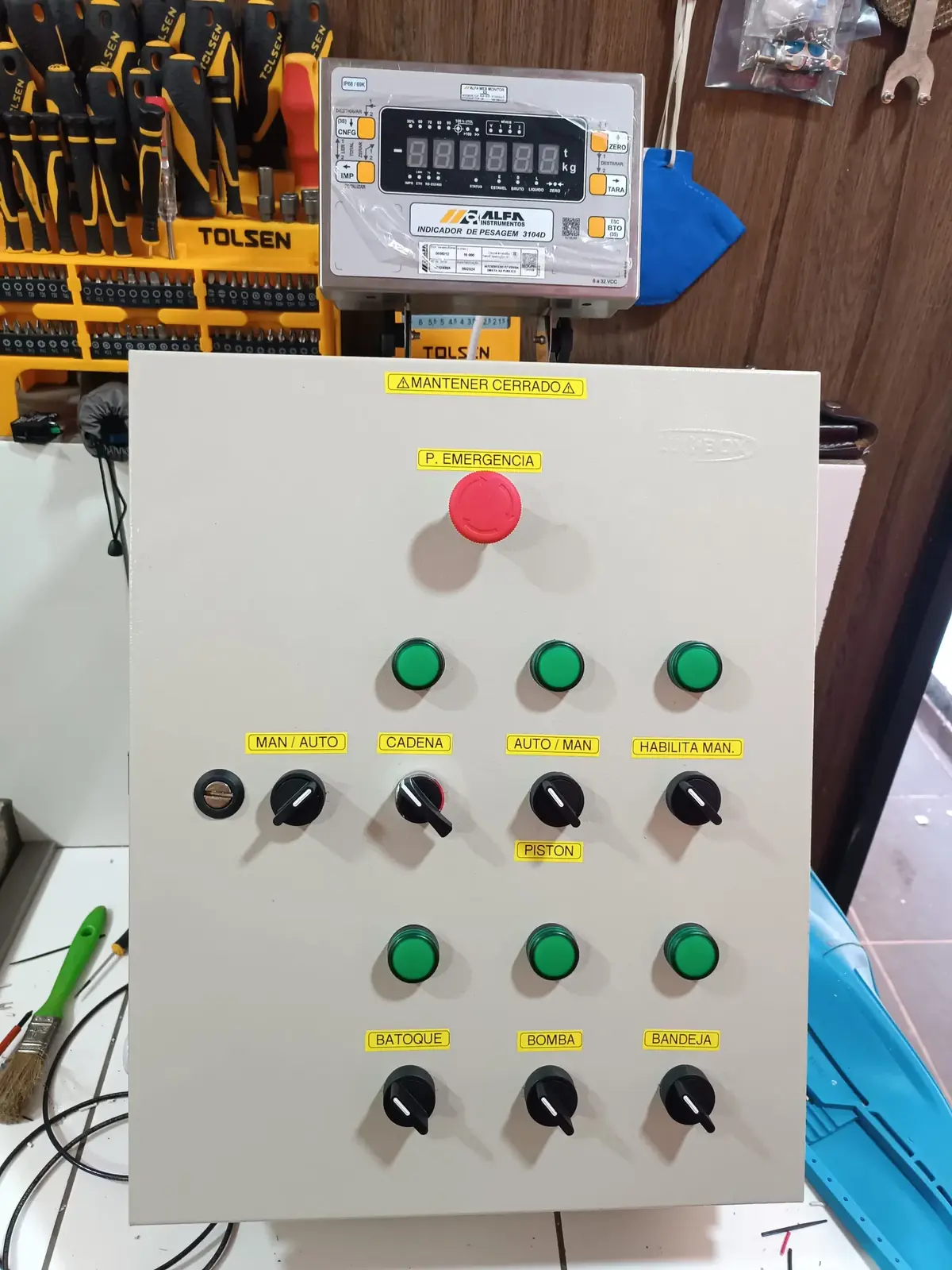 Fabricación de tablero automatizado para linea de carga de pinturas en Sol Tintas S.A